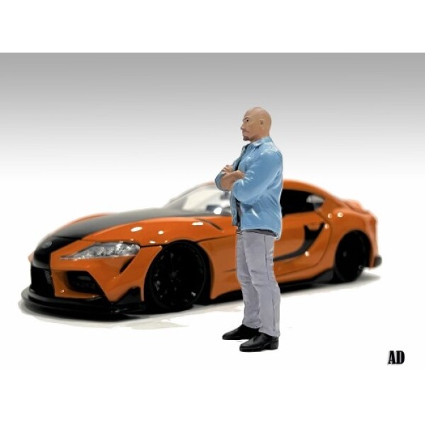 American Diorama 76431 Car Meet 3 Figur VI 1:24 stehender Mann mit blauer Jacke