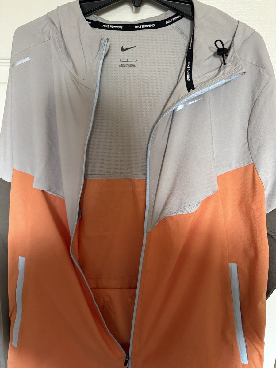 Nike Windrunner Men's Small Repel Running Jacket CZ9070-012 Nike Windrunner Men's Small Repel Running Jacket CZ9070-012