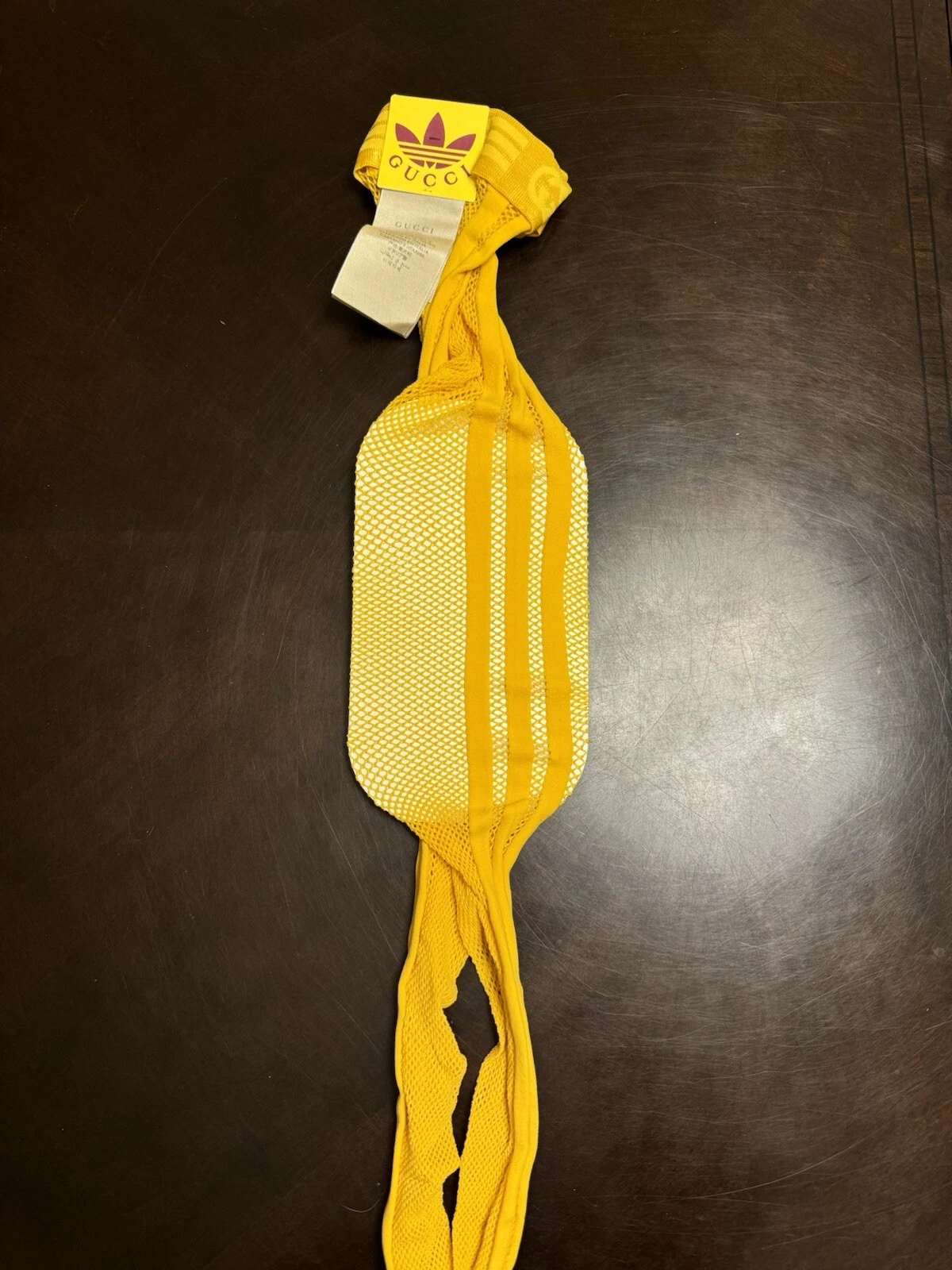 Collant a rete nuovo autentico Gucci x Adidas GG logo giallo taglia M