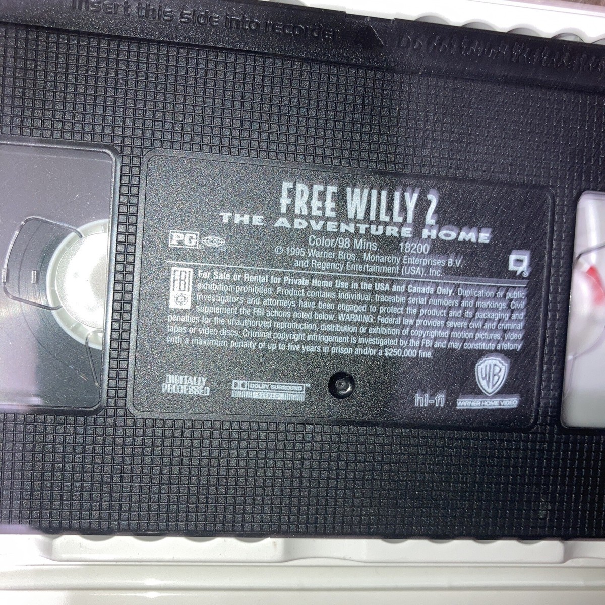 Free Willy 2: The Adventure Home (VHS, 1995, Clam Shell