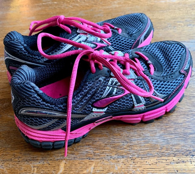 brooks womens gts 12