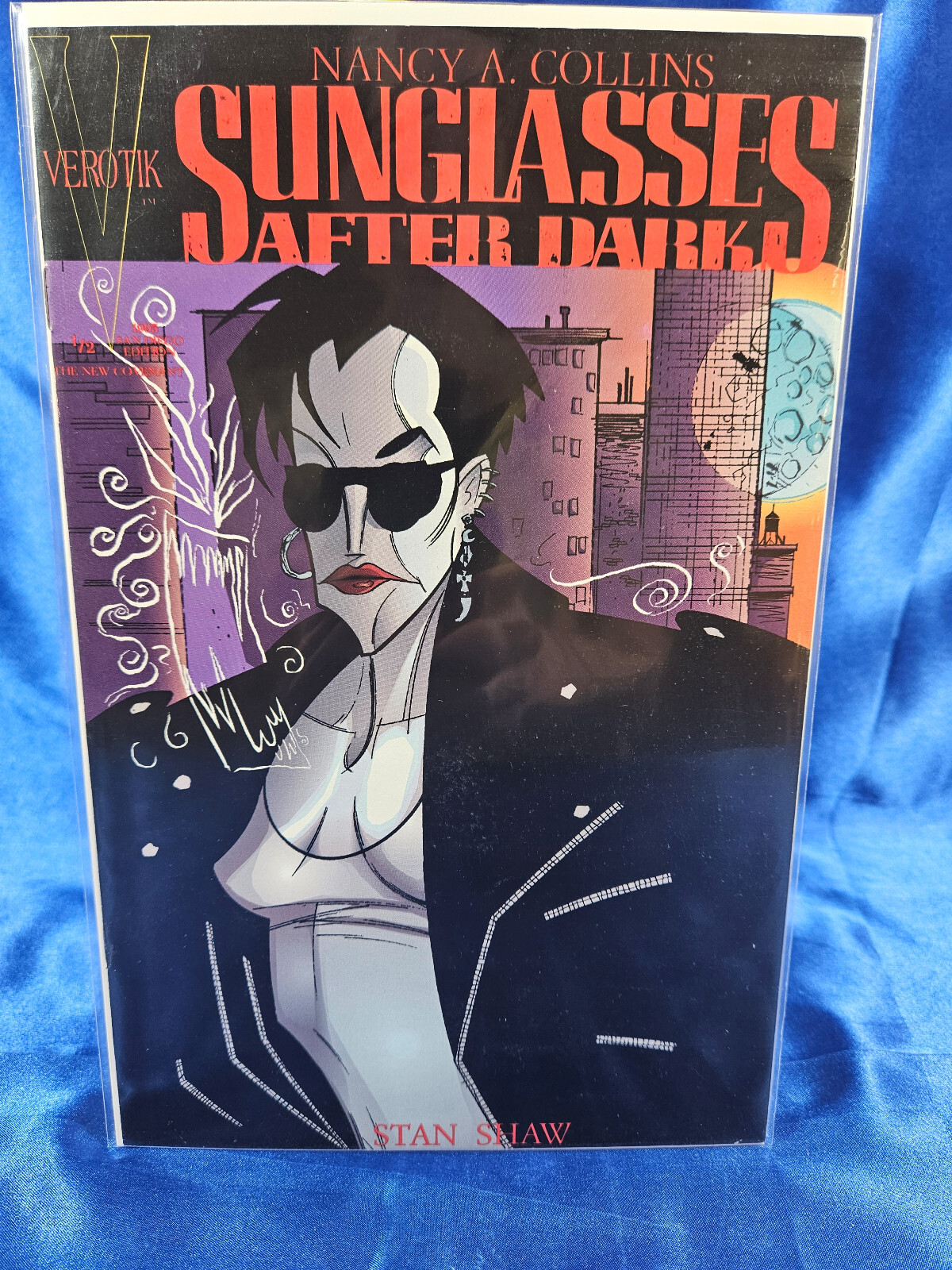 Nancy Collins Sunglasses After Dark 1/2 VF+ 8.5 Verotik Vampire