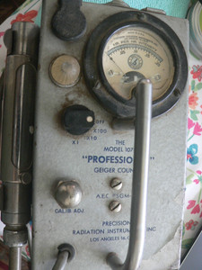 Vintage Precision Radiation Instruments Inc. Model 107B Geiger Counter