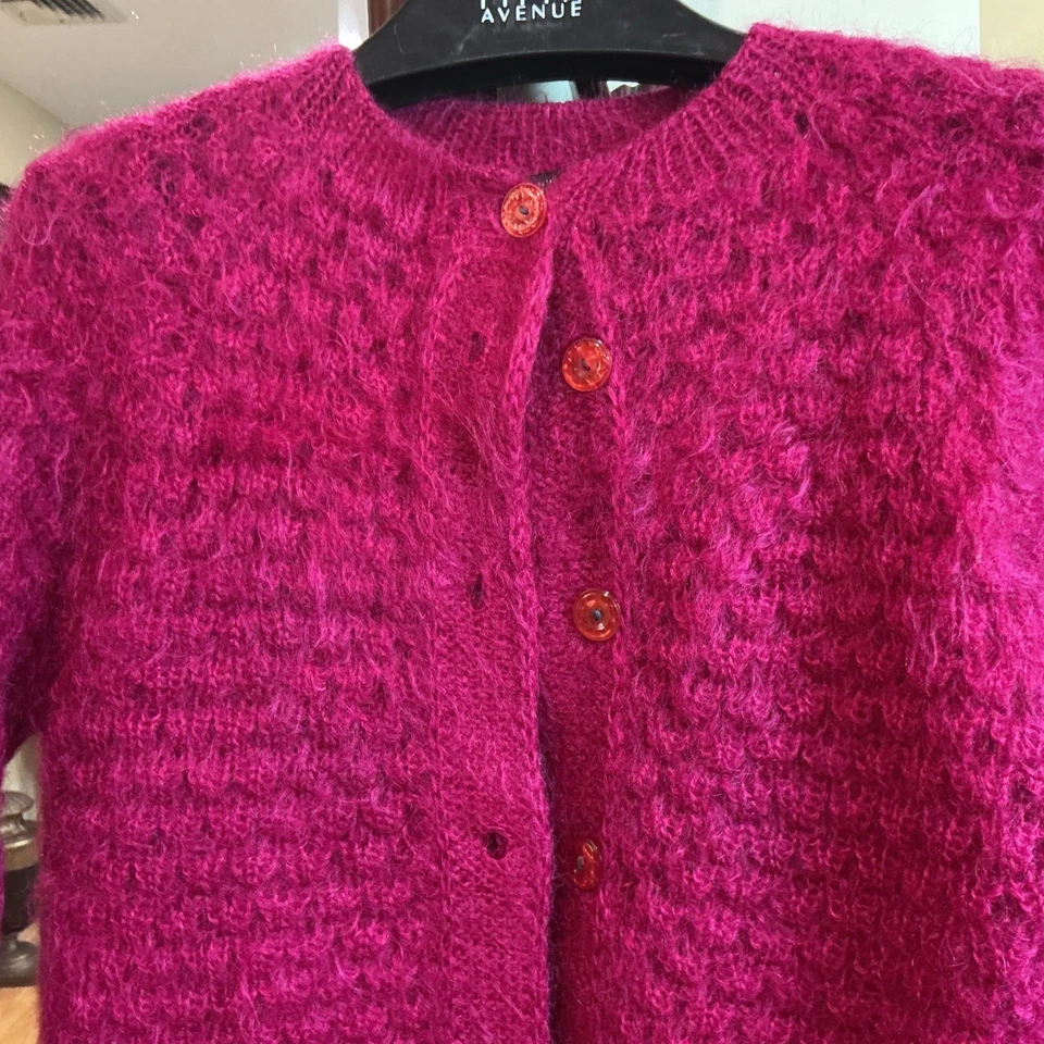 Vtg Mod Retro Fuscia Hot Pink Genuine Mohair Cardigan Sz M - Image 2 of 4