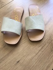 women  s White Ccocci Slip on Flat Open Toe Shoe Size 10