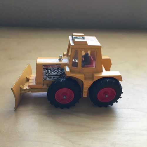 MATCHBOX SUPER KINGS VINTAGE NO.K-5/3 MUIR HILL TRACTOR, DOZER BLADE AND TRAILER - Picture 2 of 15