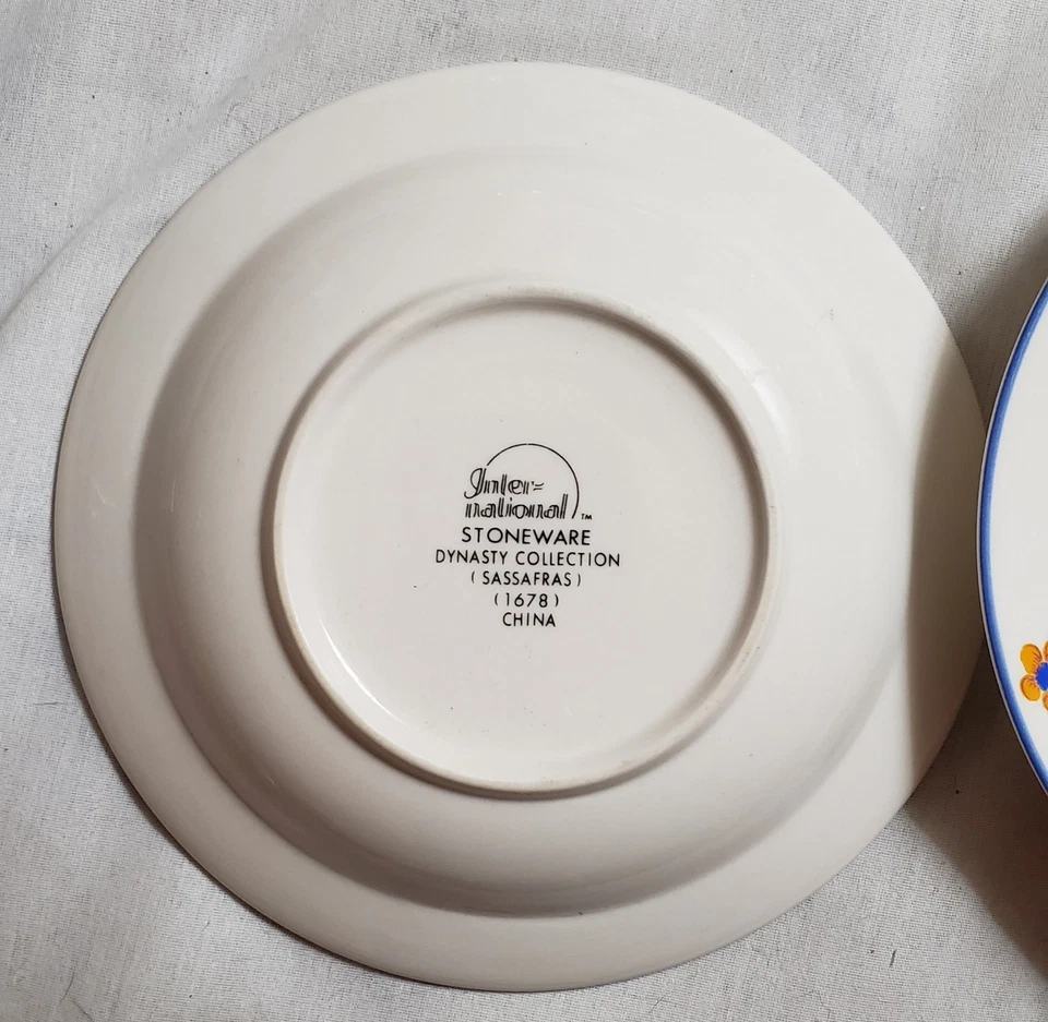 Cuencos de sopa/ensalada de gres internacional (2) 8" de diámetro blanco con borde azul floral Foto 2 de 4