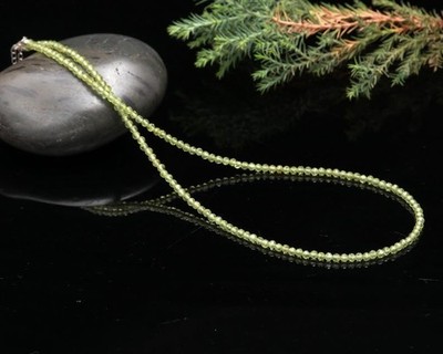 2-3 mm A++ Peridot facettierte runde Edelstein Perlen August Geburtsstein Hal...