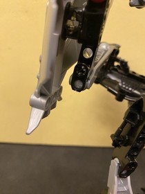 LEGO Bionicle - 8690 Mistika Toa Onua w/ Manual - 2008 Retired - READ