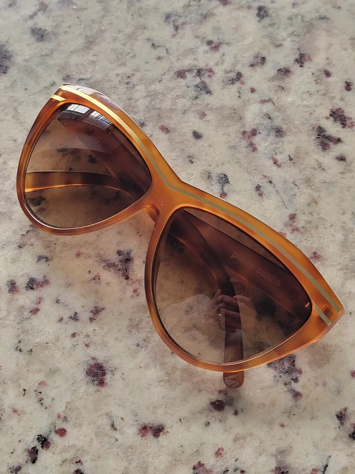 Gafas de sol Pierre Cardin vintage para mujer marco de caparazón de tortuga detalles dorados #622  Foto 2 de 4