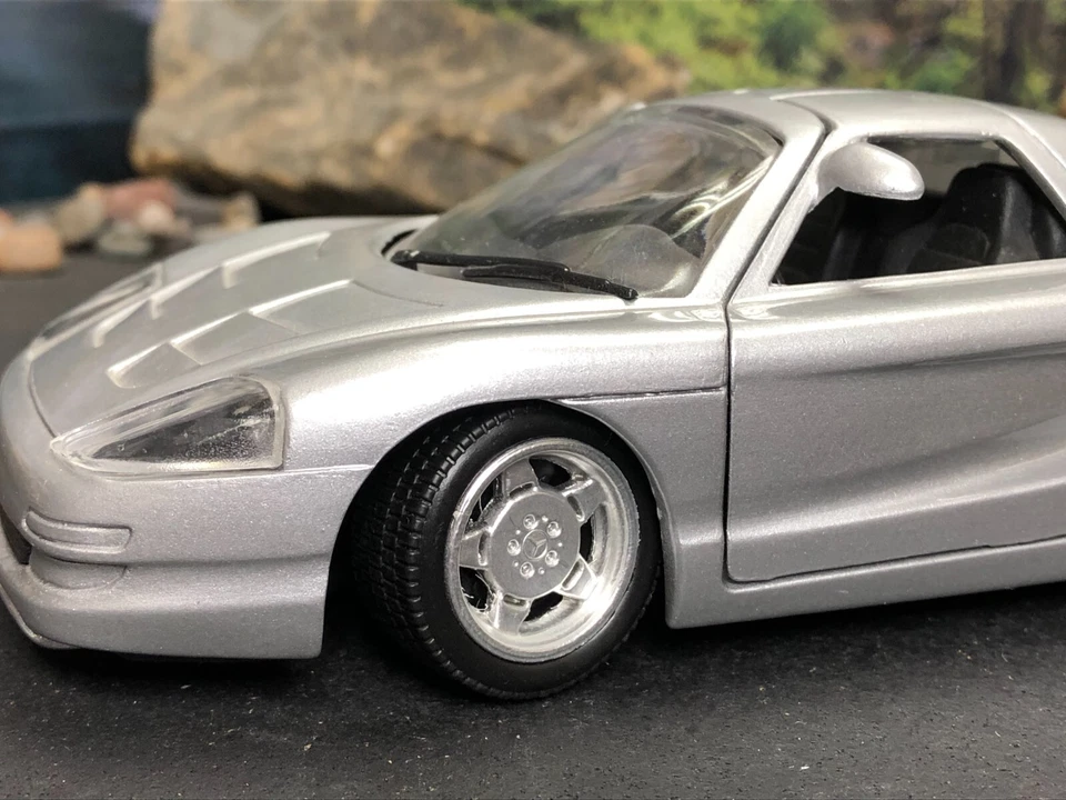 Imperfect 1:24 Diecast Car Guiloy Spain SILVER MERCEDES BENZ C112 No Box AS-IS - Image 3 of 4