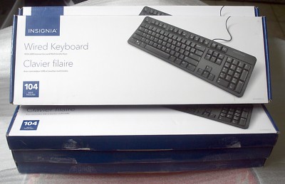 INSIGNIA WIRED USB KEYBOARD WITH MULTIMEDIA  KEYS - NS-PNK8001-C