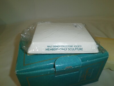 WDCC Collectors Society Membership Porcelain Gift Base w/COA & Box 4.5'' x 6''