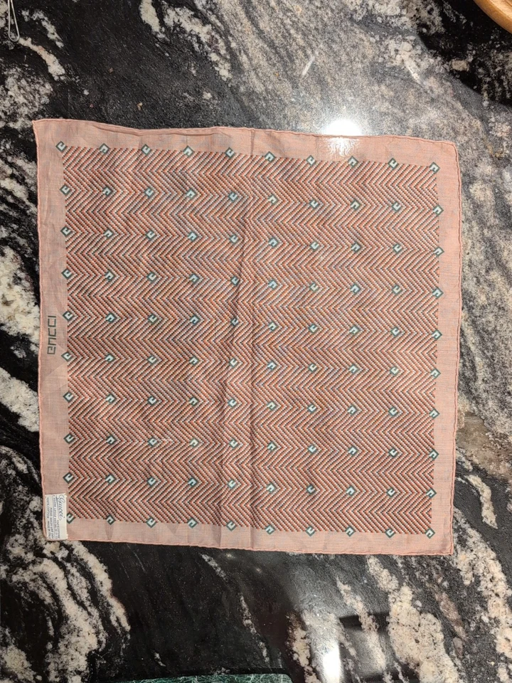 Pañuelo cuadrado de bolsillo vintage GUCCI 100 % ALGODÓN COLORES CLÁSICOS AÑOS 70 Foto 3 de 4