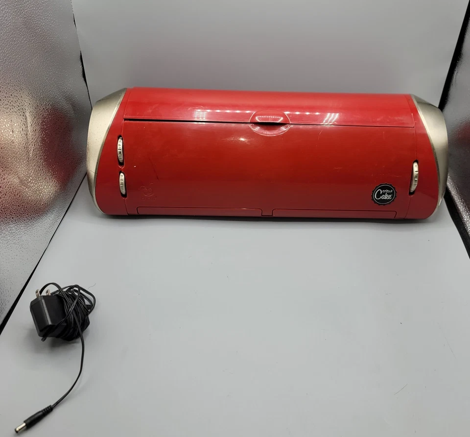 Cricut Cake Personal Electronic Cutting Machine TF - Image 2 of 4