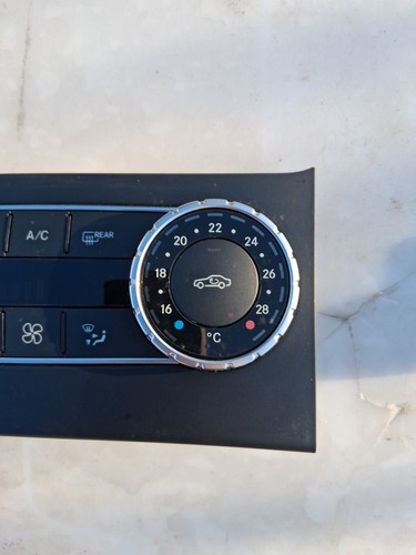 Mercedes-Benz CLS C218 X218 2015 Climate control unit module A2049000715 - Picture 2 of 7