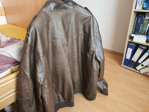 Herrn Kunzleder Jacke Übergröße.da ich leider diese Jacke nicht mehr zubekomme - Bild 2 von 2