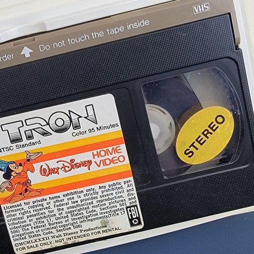 Tron Vintage 80s VHS Movie Tape Hard Plastic Clamshell Case 1982 Disney NTSC - Picture 6 of 16