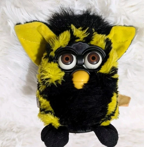 Vintage 1999 Furby Bumble Bee Yellow & Black Tiger Electronics *Not Working