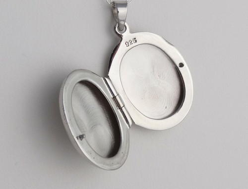 Plain Oval Locket - 925 Sterling Silver - Engravable Two Sided Photo NEW - Picture 2 of 2