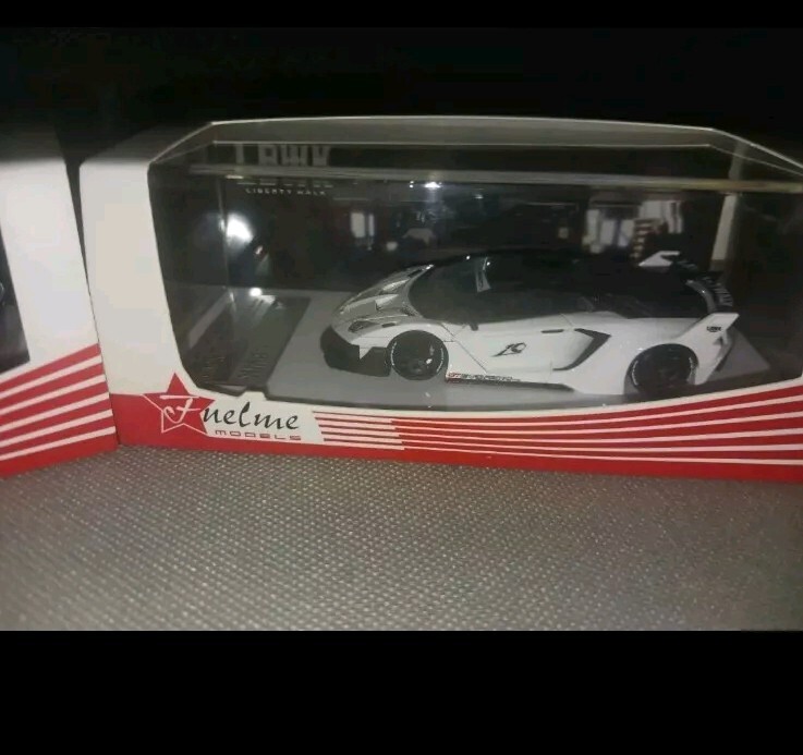Fuelme Model 1/64 Resin Lamborghini Aventador GT Evo LBWK