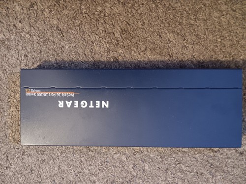 Netgear Prosafe 16 Port10/100 Switch FS116 - No Power Cord - Picture 3 of 3