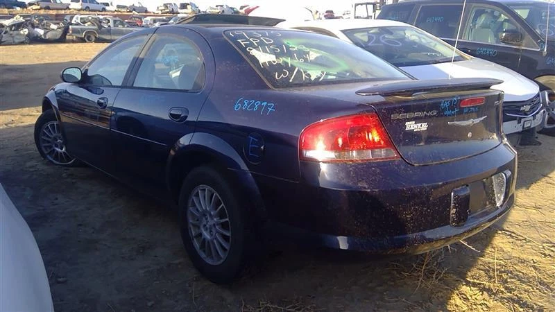 Brazo de control superior trasero derecho usado para: Chrysler Sebring Conv R 2005 Foto 4 de 4