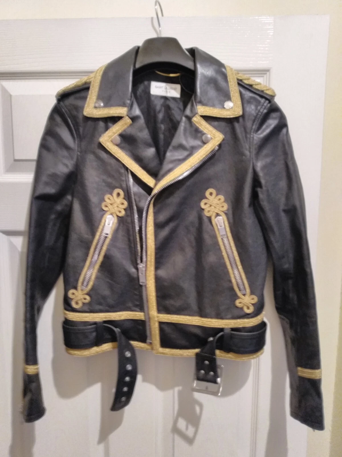 Picture 1 of 10