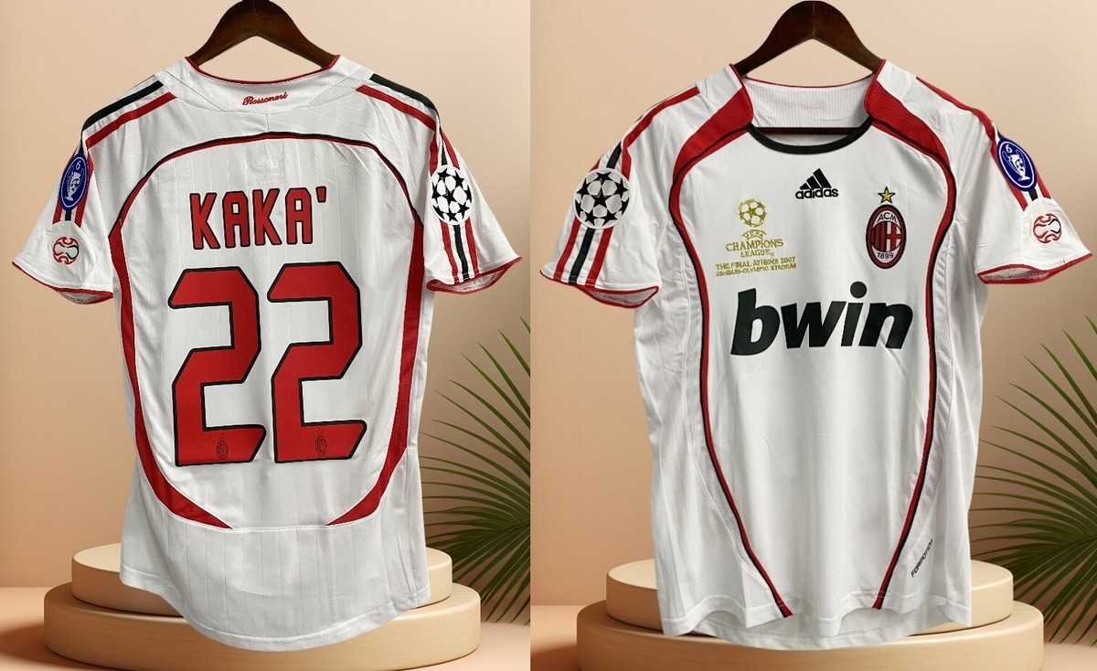KAKA' サイン入り ACミラン 22番ユニフォーム　BECKETT証明付き KAKA' サイン入り ACミラン 22番ユニフォーム BECKETT証明付き