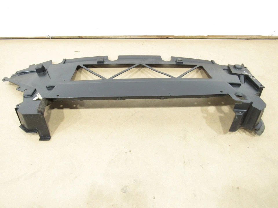 Protector deflector de aire soporte radiador inferior Jaguar XK XKR 2014 10-15 |:O Foto 4 de 4