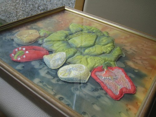 Vintage embroidered painted silk coloured vegetable 3D collage framed and signed - Picture 2 of 5