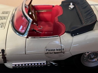 NEW! AUTOart Classic Division Cream 1/18 Jaguar XK-SS Die-Cast | eBay