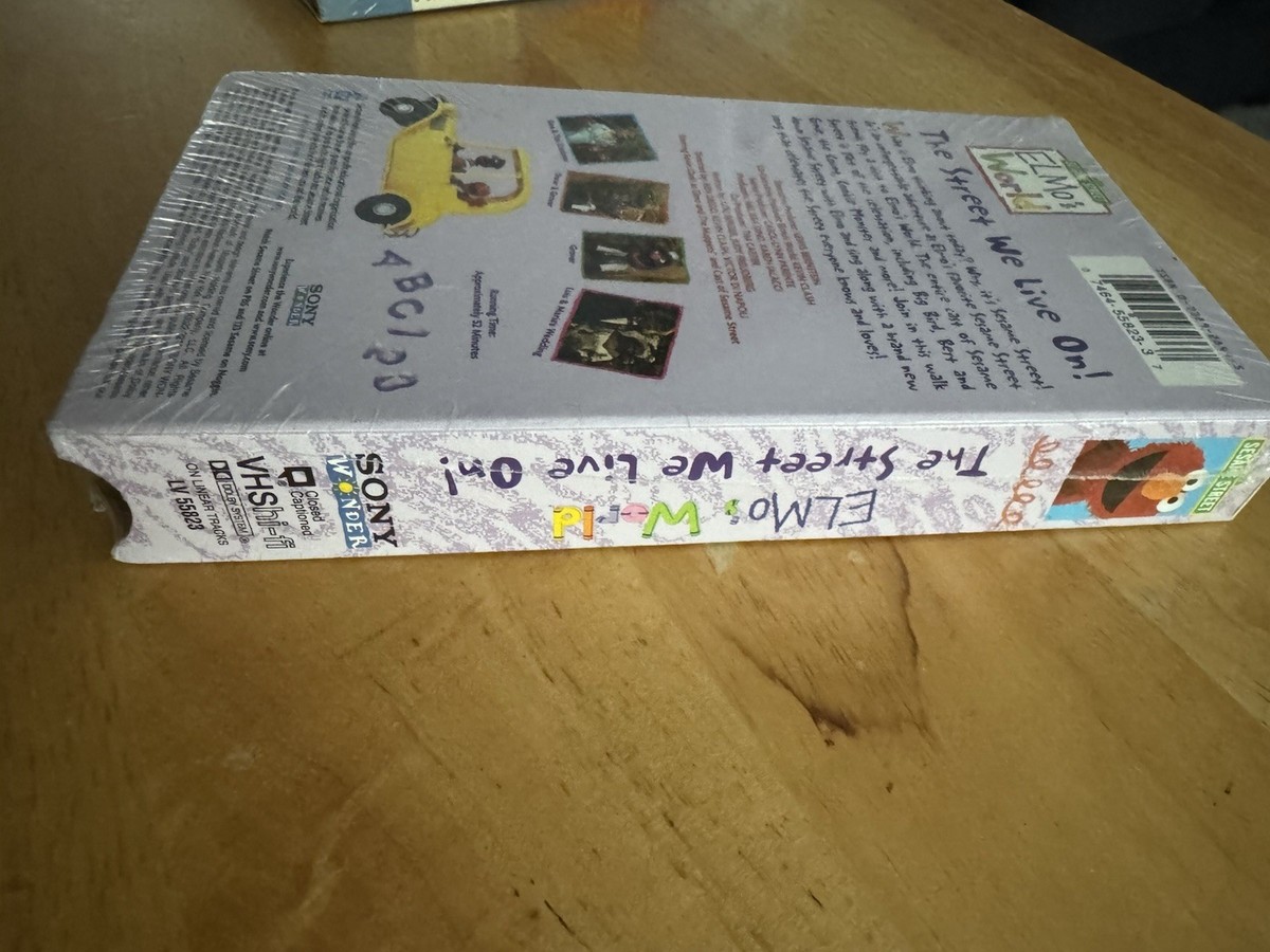 その他 Elmo's World: The Street We Live on [VHS] cm3dmju Sesame Street Elmos World The Streets We Live On(VHS 2004)TESTED
