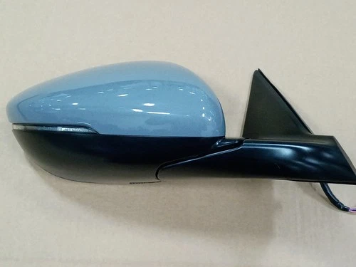 2023-2024 Honda Accord Hybrid Exl right side mirror assembly.
