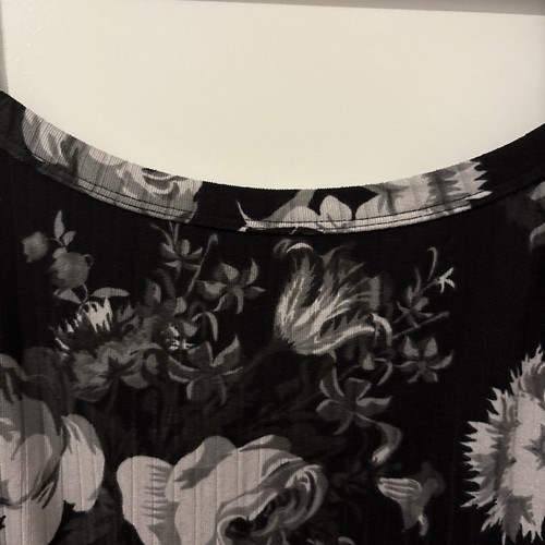 Lularoe Essential Cami Retail $32 - XL - Item#469 - Picture 4 of 7