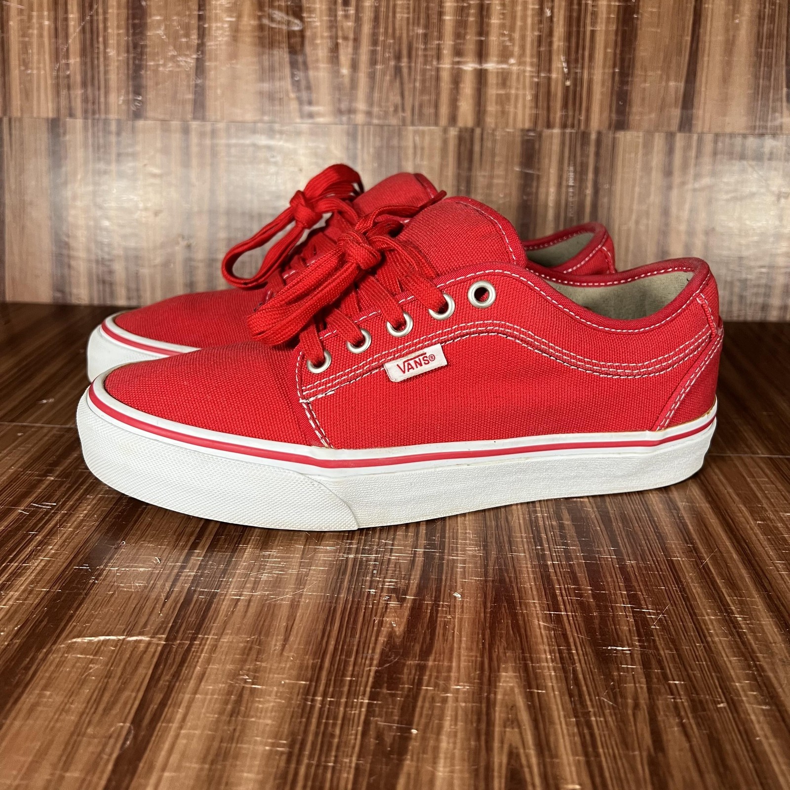 Vans Shoes Mens Size 7 Red Canvas Low Top Skateboarding Lace Up Classic VN-0NKA