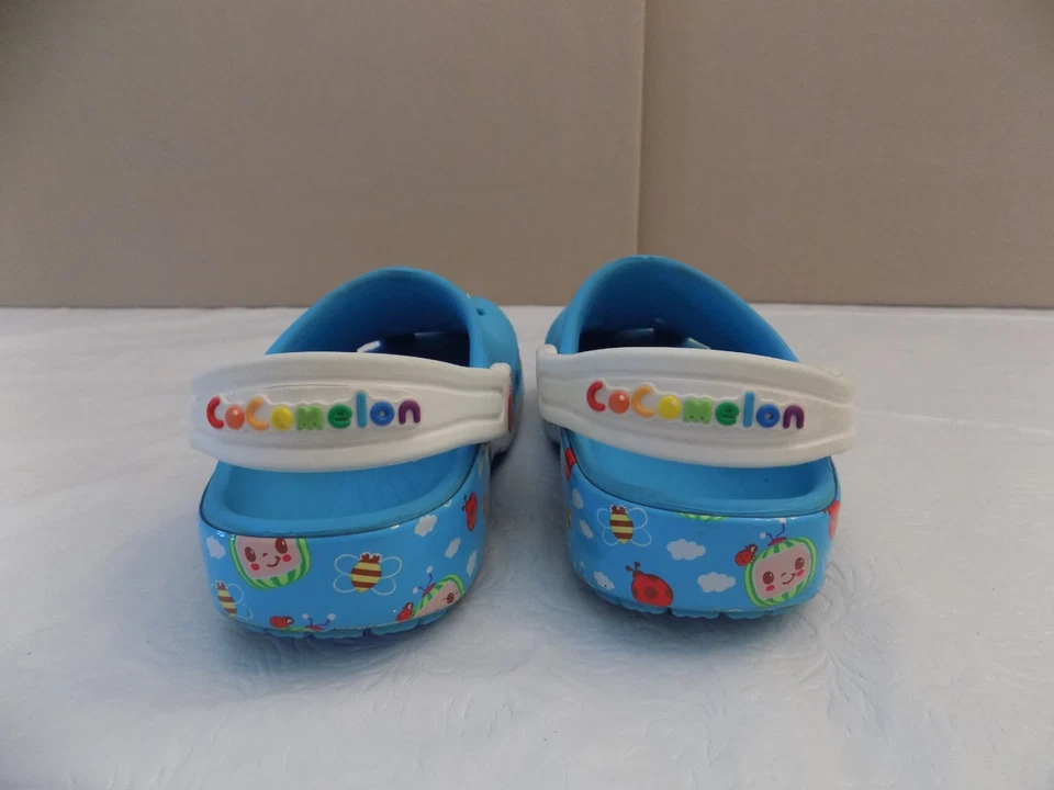 Cocomelon CROCS Jibbitz Dijes Niño Pequeño 8 Zuecos de Goma Azul Zapatos Foto 4 de 4