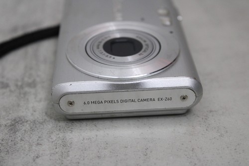Casio EXILIM ZOOM EX-Z60 Silver 6.0MP Digital Camera TESTED WORKING - Picture 13 of 16
