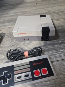 Nintendo NES Classic Edition Game Console CLV-001 Gray W/ 1 Controller Tested 