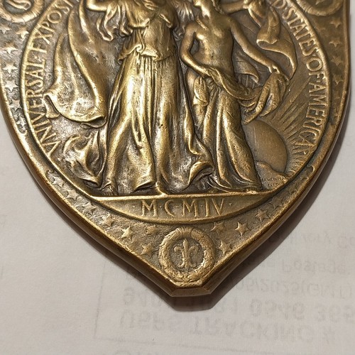 1904 Louisiana Purchase triangular bronze medal 2.75" rare - Picture 2 of 7