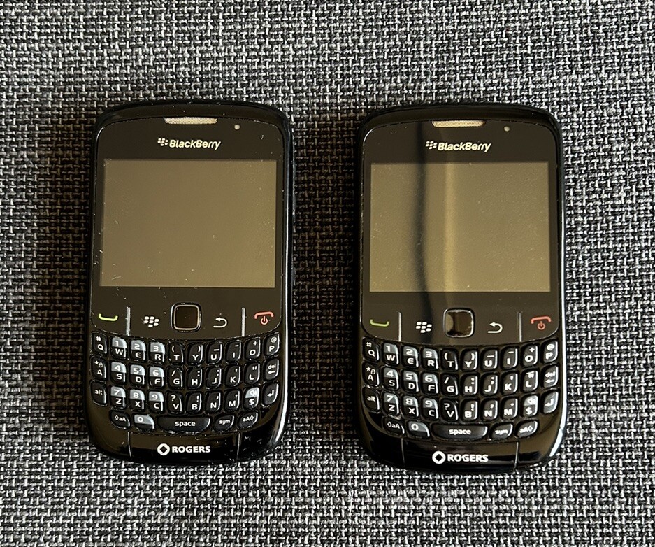 Lot Of Two BlackBerry Curve 8520 - Black Smartphone UNTESTED READ