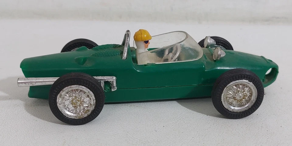 84512 BPP in plastica 1/32 ? n. 1001 - Ferrari - verde anni 60 - Immagine 2 di 4