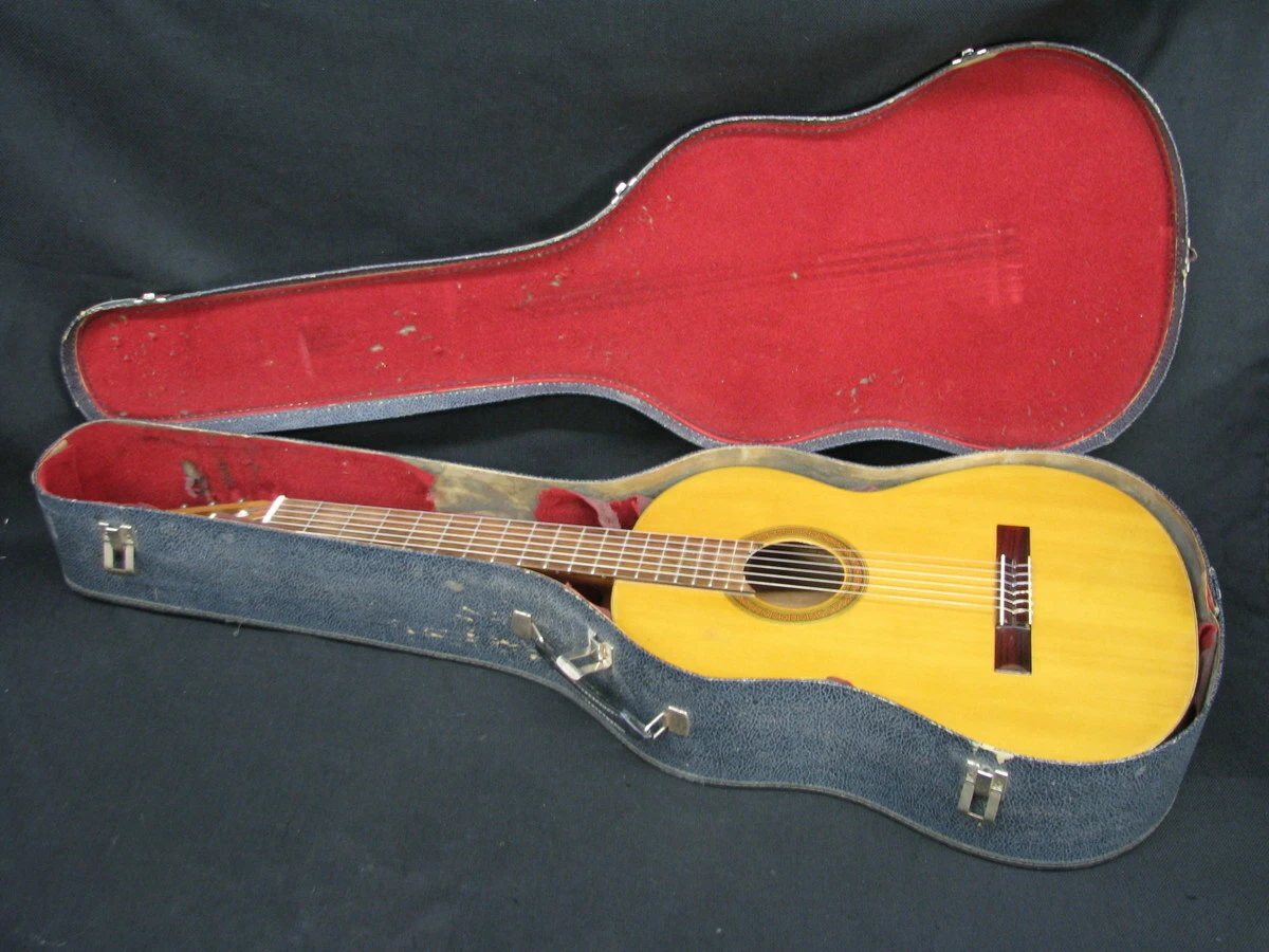 Vintage Conrad 40150 6 String Acoustic Guitar CLASSICAL with Case