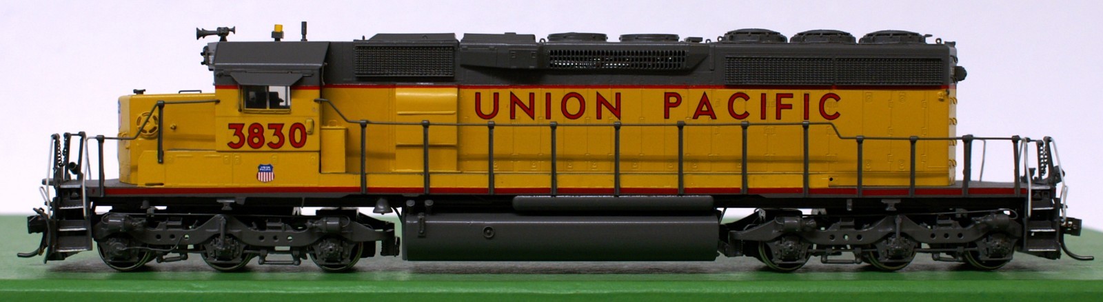 Overland Models H0 6342 Diesellok 6-achsig UP SD40-2 Nr 3830 Gelb Grau neu OVP Overland Models H0 6342 Diesellok 6-achsig UP SD40-2 Nr 3830 Gelb Grau neu OVP