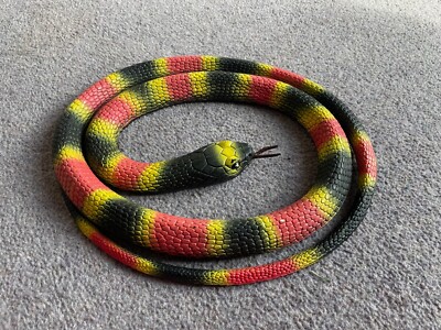 Python Kunststoff Gummi 12'' SCHLANGE Spielzeug Major Trading 20073 flexible Figur TOYSR'US