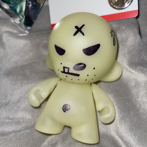 Frank Kozik Signed Munny Kid Robot 4” Mystery Accessory Stickers Marker Sealed - Picture 2 of 7
