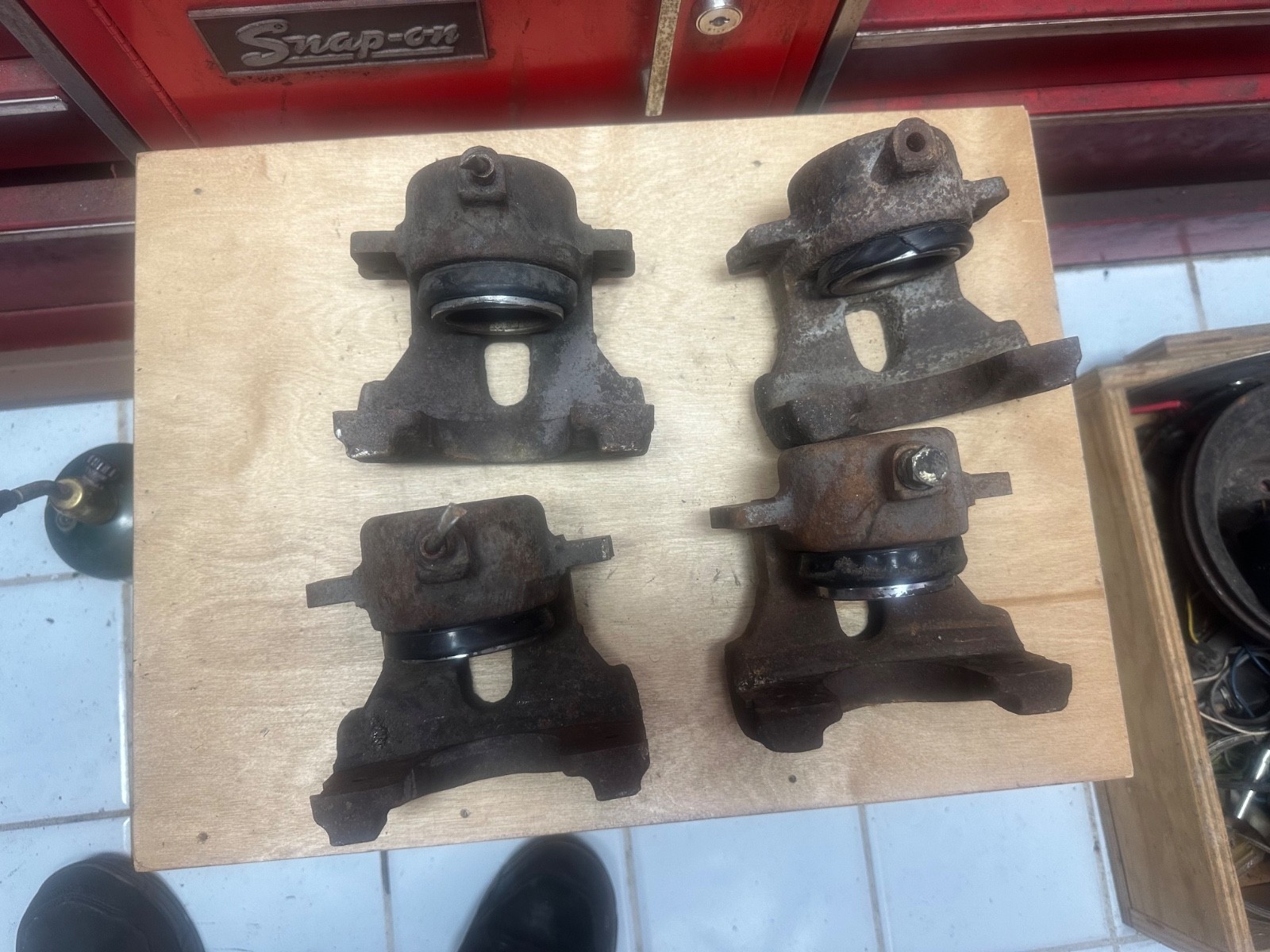 1968-1973 Ford Mustang Cougar FOUR Used Rebuildable Calipers 2 Left 2 Right OEM