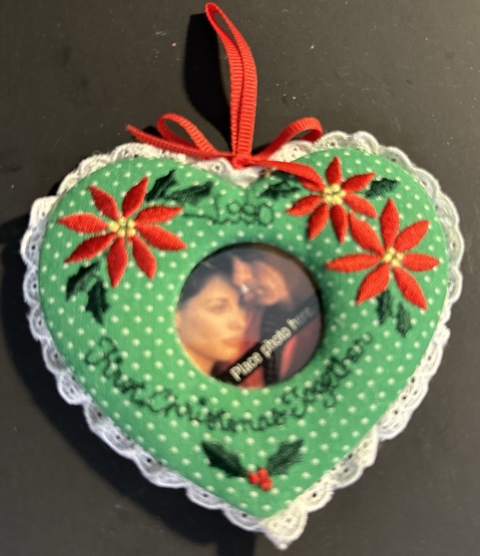 Hallmark 1990 Our First Christmas Together Photo frame heart Ornament
