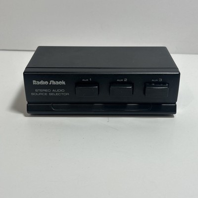 RadioShack Stereo Audio Source Selector Cat. No 42-2112 3-Input RCA Switch (g3)