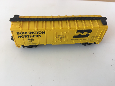 #ad Burlington Northern Box Car 837082 N Scale Trains $5.95